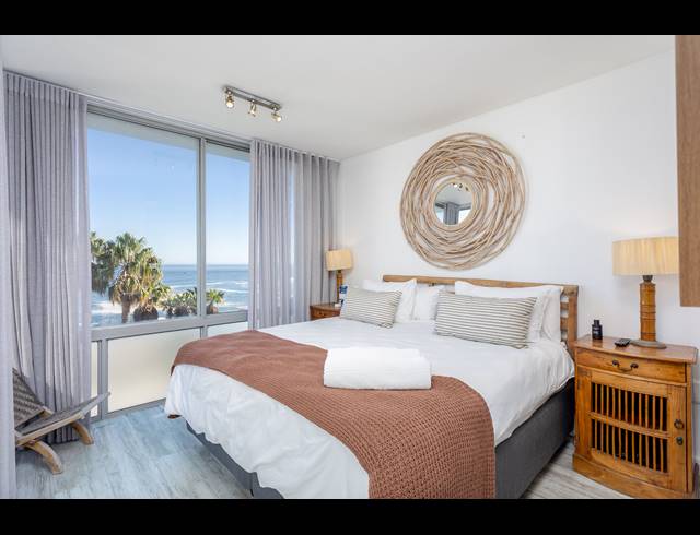 3 BEDROOM APARTMENT TO LET IN CLIFTON